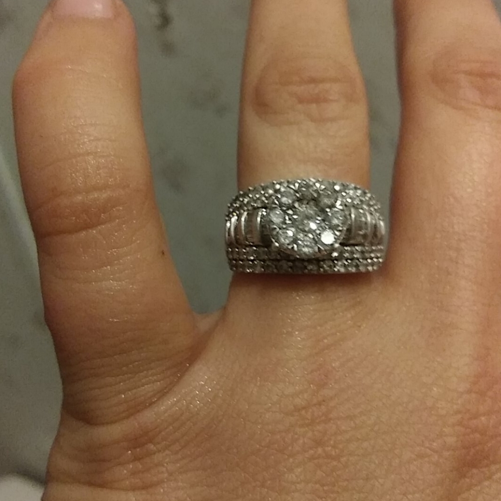 2 carat diamond ring